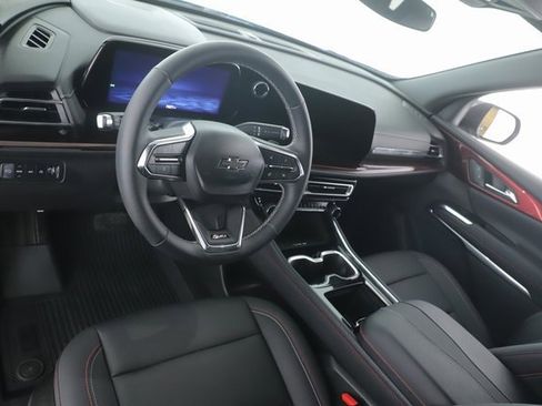 Used 2025 Chevrolet Traverse Z71 w/ LPO, Floor Liner Package image 17