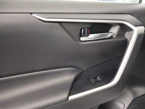 Used 2021 Toyota RAV4 XLE image 26