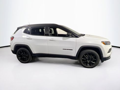 Used 2023 Jeep Compass Altitude w/ Sun and Sound Group image 4