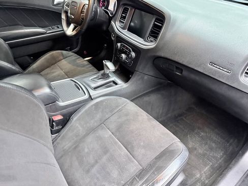 Used 2016 Dodge Charger R/T RWD image 11