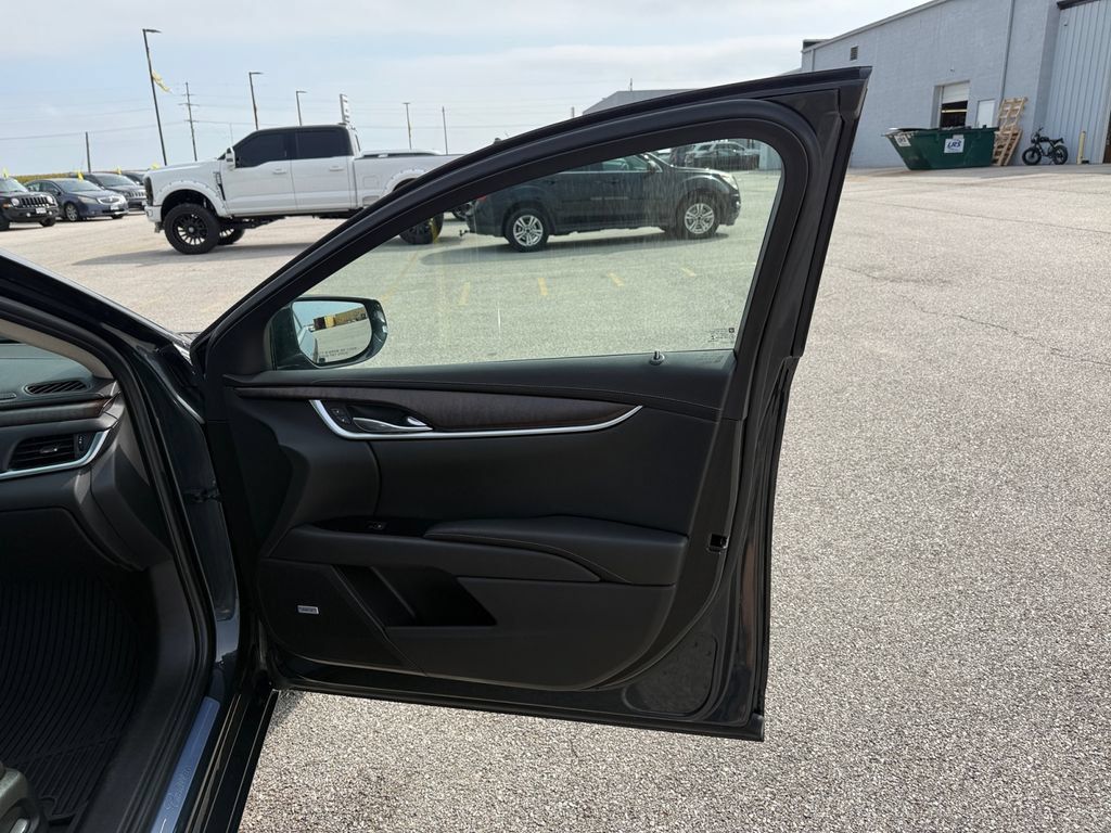 Used 2018 Cadillac XTS Luxury w/ Driver Awareness Package FWD image 41