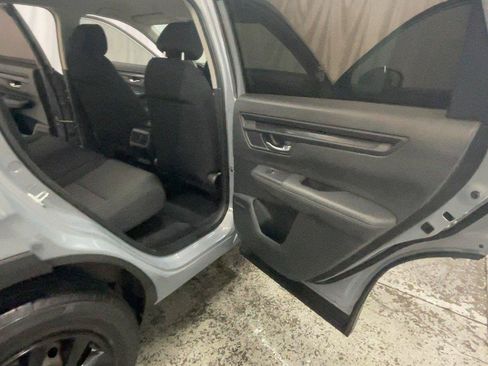 Used 2023 Honda CR-V LX image 24