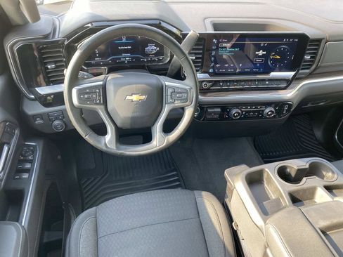 Used 2025 Chevrolet Silverado 3500 LT w/ Safety Package AWD/4WD image 18
