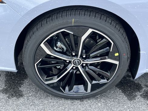 New 2026 Nissan Altima 2.5 SR w/ SR Premium Package AWD/4WD image 5