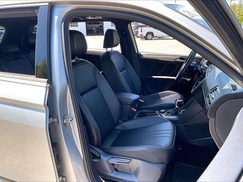 Used 2023 Volkswagen Tiguan SE R-Line AWD/4WD image 11