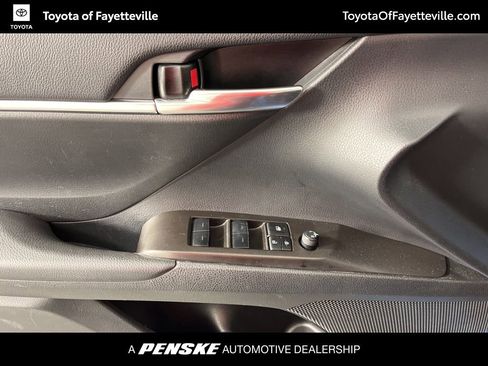 Used 2024 Toyota Camry SE image 23