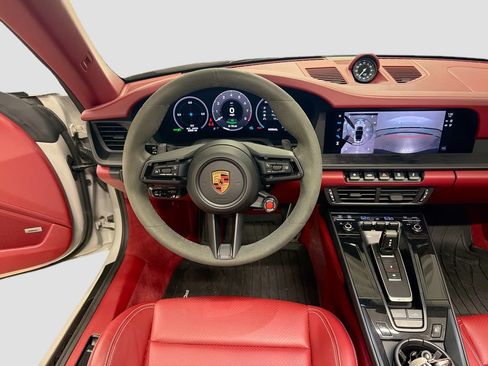 Certified 2025 Porsche 911 Targa 4 GTS AWD/4WD image 22