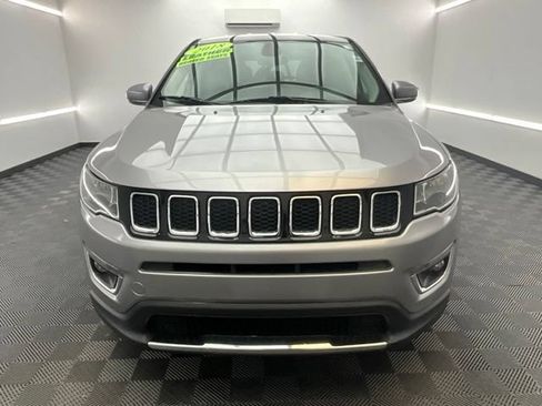 Used 2018 Jeep Compass Limited AWD/4WD image 2