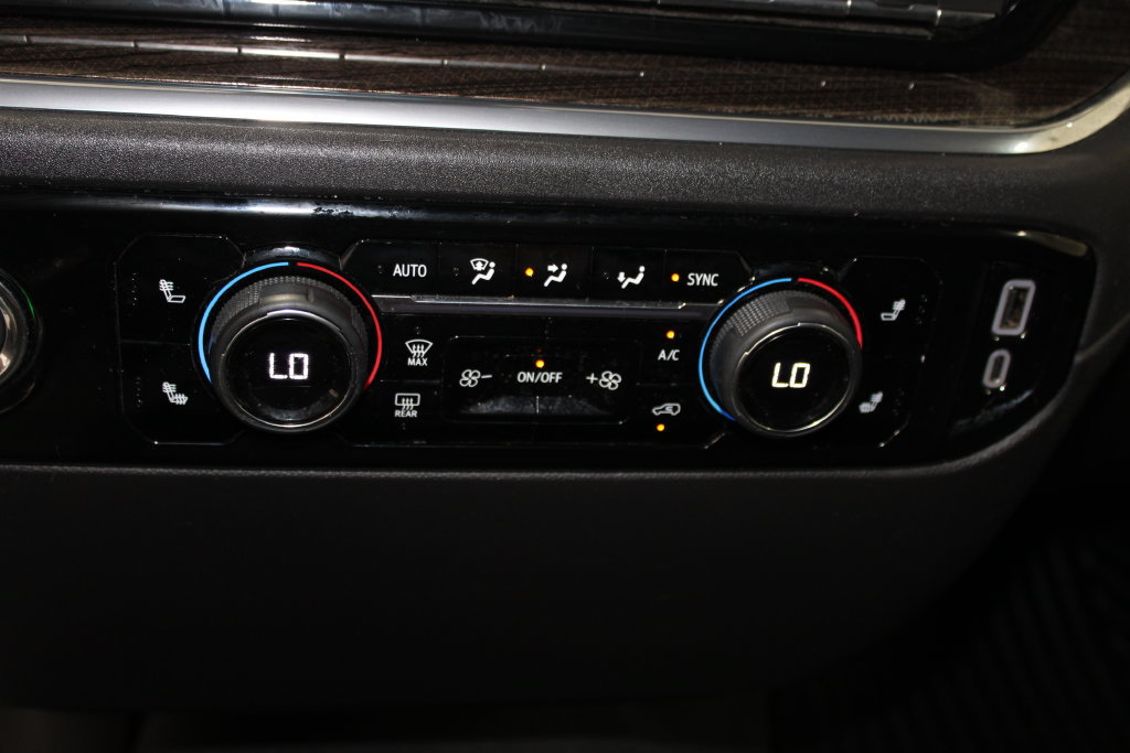 Used 2024 Chevrolet Silverado 1500 LT AWD/4WD image 50