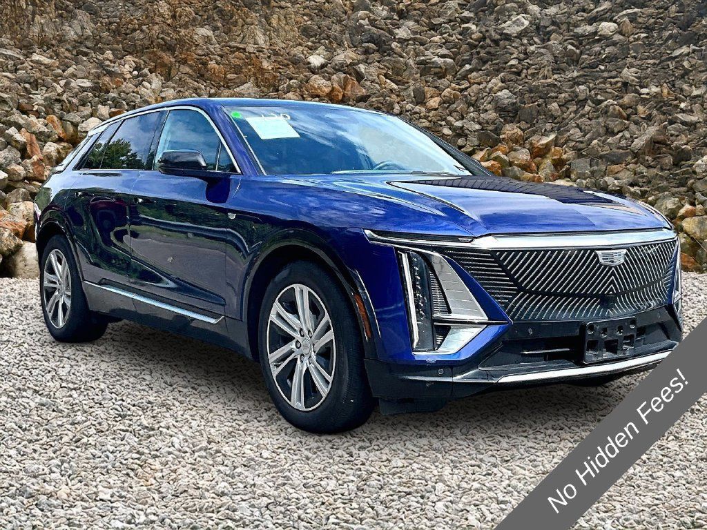 Used 2024 Cadillac Lyriq Tech w/ LPO, Floor Liner Package AWD/4WD image 9