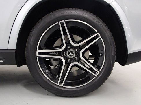 New 2026 Mercedes-Benz GLS 450 4MATIC image 7