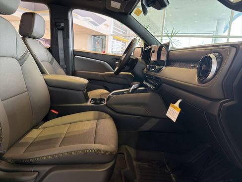 New 2026 Chevrolet Colorado ZR2 w/ Technology Package image 28