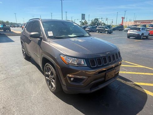 Used 2021 Jeep Compass Latitude FWD image 4