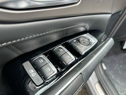 Used 2024 Kia Sorento SX image 31