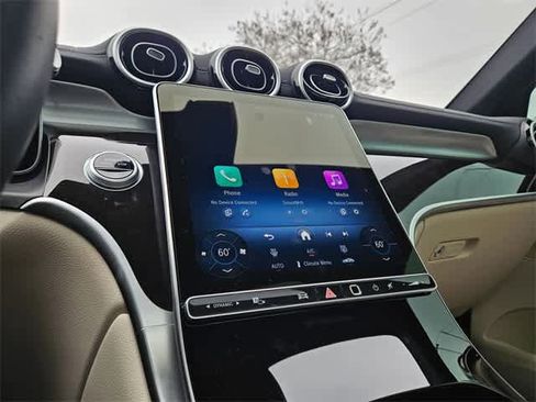 Used 2025 Mercedes-Benz GLC 300 4MATIC image 28