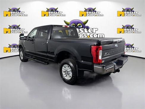 Used 2017 Ford F250 XLT w/ XLT Value Package image 7