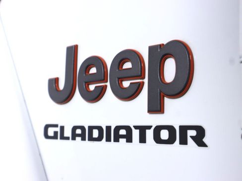 Used 2022 Jeep Gladiator Mojave w/ LED Lighting Group AWD/4WD image 38