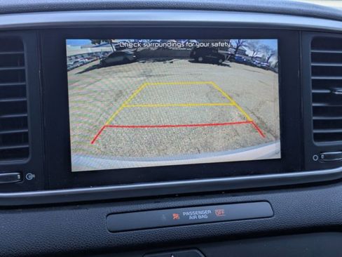 Used 2020 Kia Sportage LX image 16