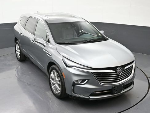 Used 2023 Buick Enclave Essence w/ Experience Buick Package AWD/4WD image 22