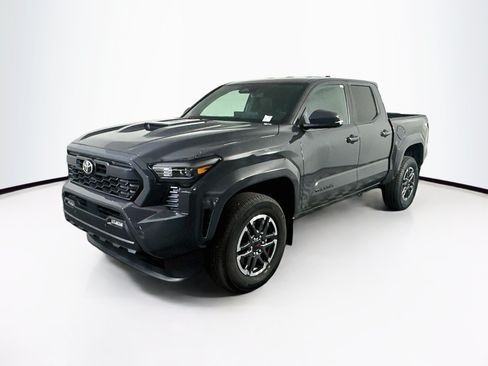 Used 2024 Toyota Tacoma TRD Sport AWD/4WD image 3