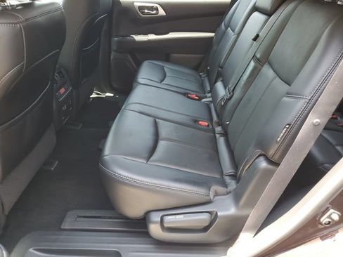 Used 2019 Nissan Pathfinder SL AWD/4WD image 35