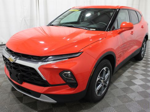 Used 2025 Chevrolet Blazer LT AWD/4WD image 31