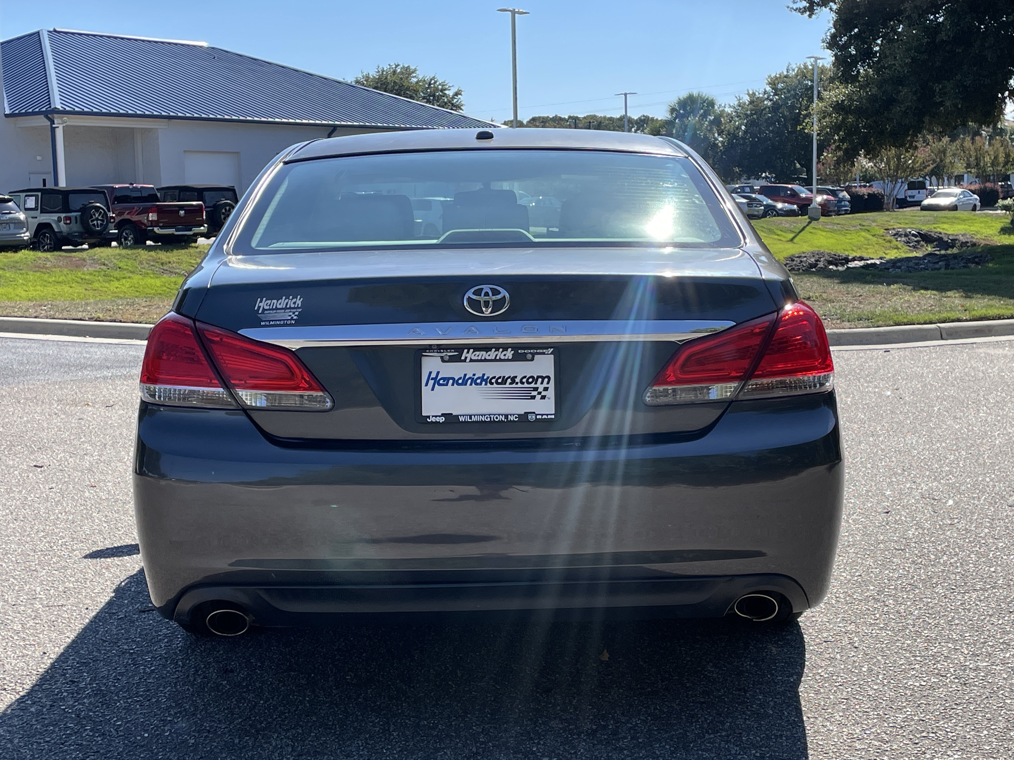 Used 2011 Toyota Avalon FWD image 8