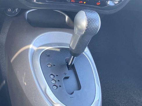 Used 2011 Nissan Juke SV AWD/4WD image 19