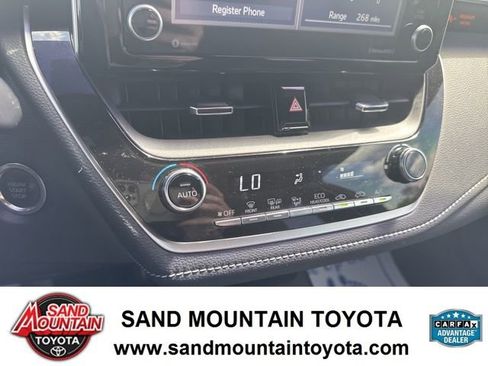 Used 2022 Toyota Corolla SE FWD image 24