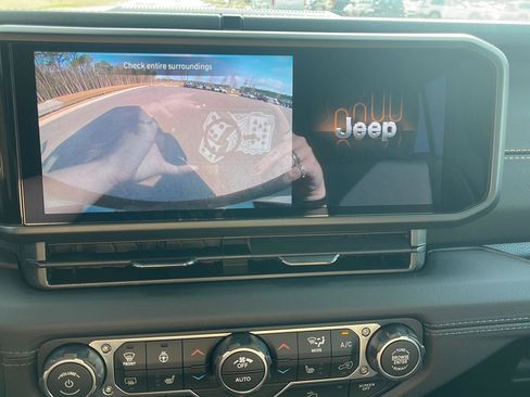 New 2026 Jeep Wrangler Sahara AWD/4WD image 18