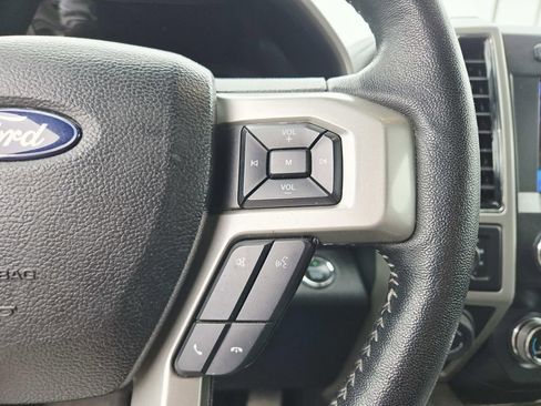 Used 2020 Ford F150 Lariat w/ Equipment Group 502A Luxury AWD/4WD image 25
