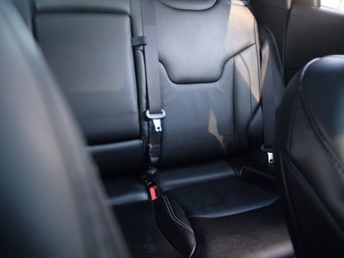 Used 2021 Jeep Compass Latitude w/ Sun and Sound Group image 18