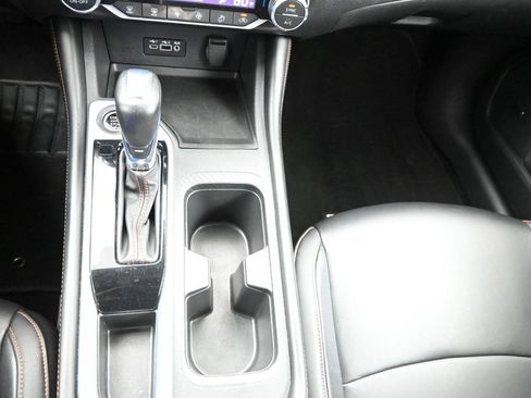 Used 2022 Nissan Sentra SR w/ SR Premium Package FWD image 20