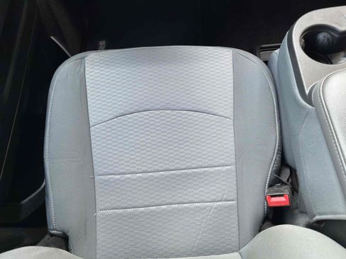 Used 2013 RAM 1500 Express AWD/4WD image 36