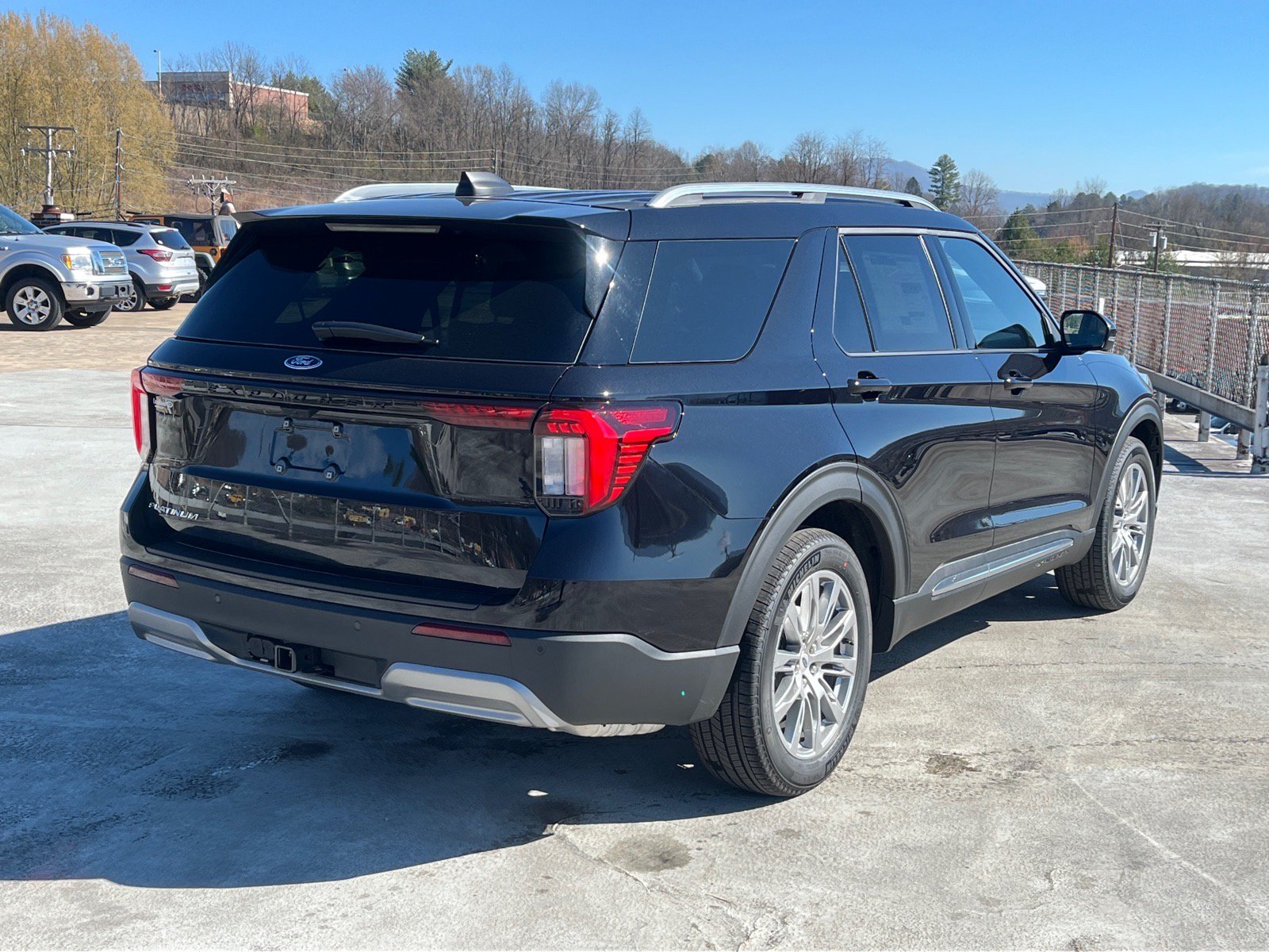 New 2026 Ford Explorer Platinum RWD image 3