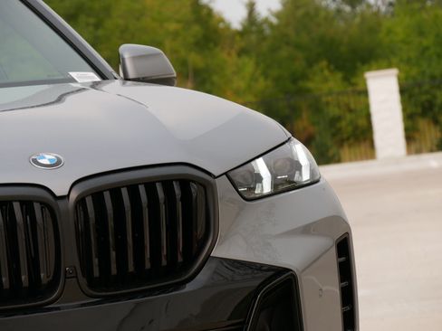 Used 2026 BMW X5 xDrive40i w/ M Sport Package AWD/4WD image 10