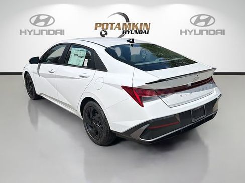 New 2026 Hyundai Elantra SEL Sport Premium FWD image 7