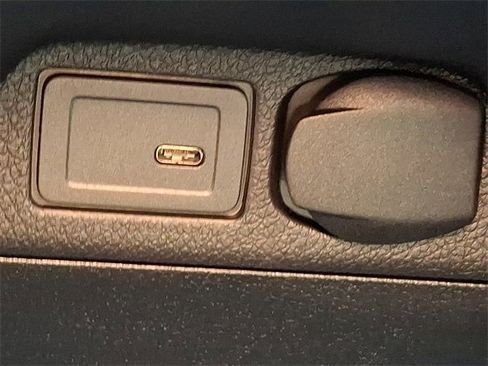 Used 2025 Mercedes-Benz Sprinter 2500 image 23