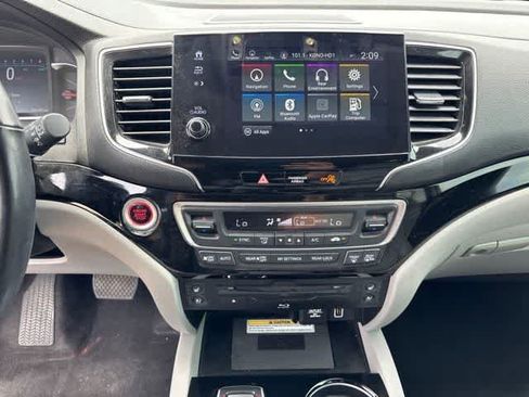 Used 2021 Honda Pilot Elite image 19