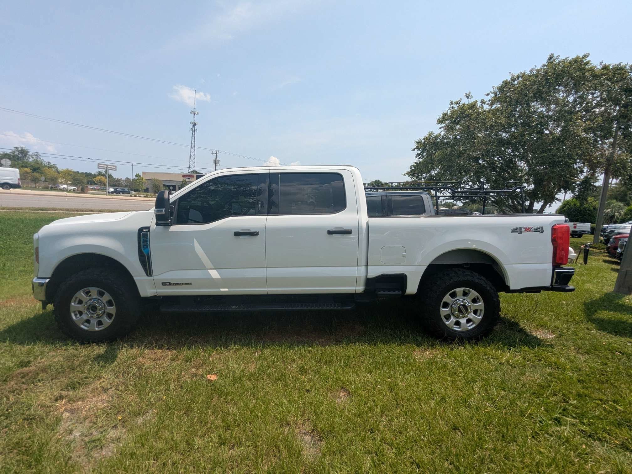 Used 2024 Ford F250 XLT AWD/4WD image 7