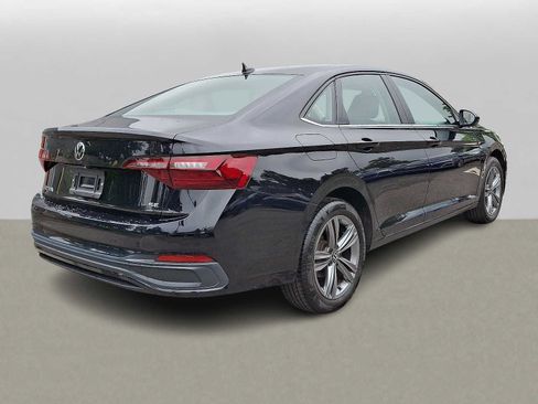 Used 2023 Volkswagen Jetta SE w/ Panoramic Sunroof Package FWD image 31
