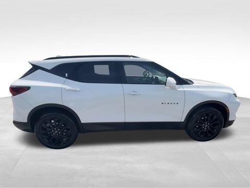 Used 2024 Chevrolet Blazer LT w/ Convenience Package FWD image 9