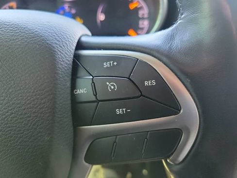 Used 2020 Jeep Grand Cherokee Limited RWD image 22