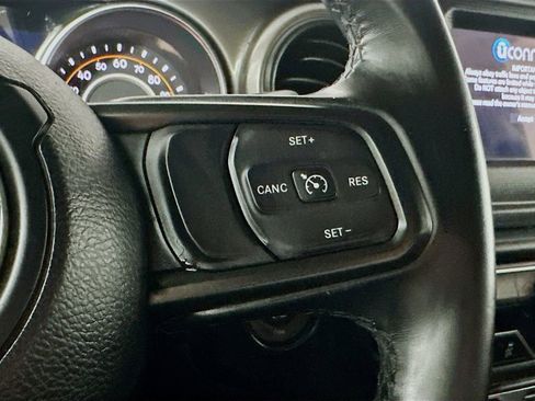 Used 2021 Jeep Gladiator Sport image 26