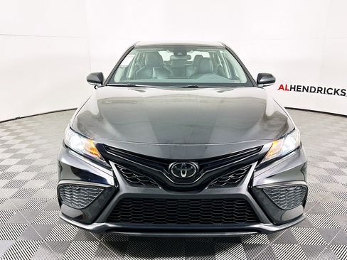 Used 2024 Toyota Camry SE image 8