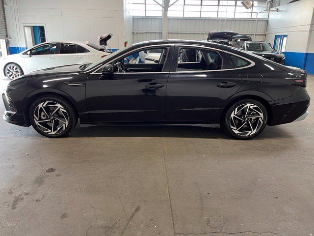 Used 2024 Hyundai Sonata SEL w/ Convenience Package FWD image 6