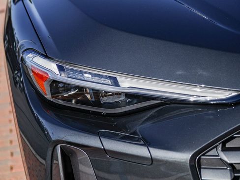 Certified 2025 Audi Q5 Premium Plus w/ Premium Plus image 12