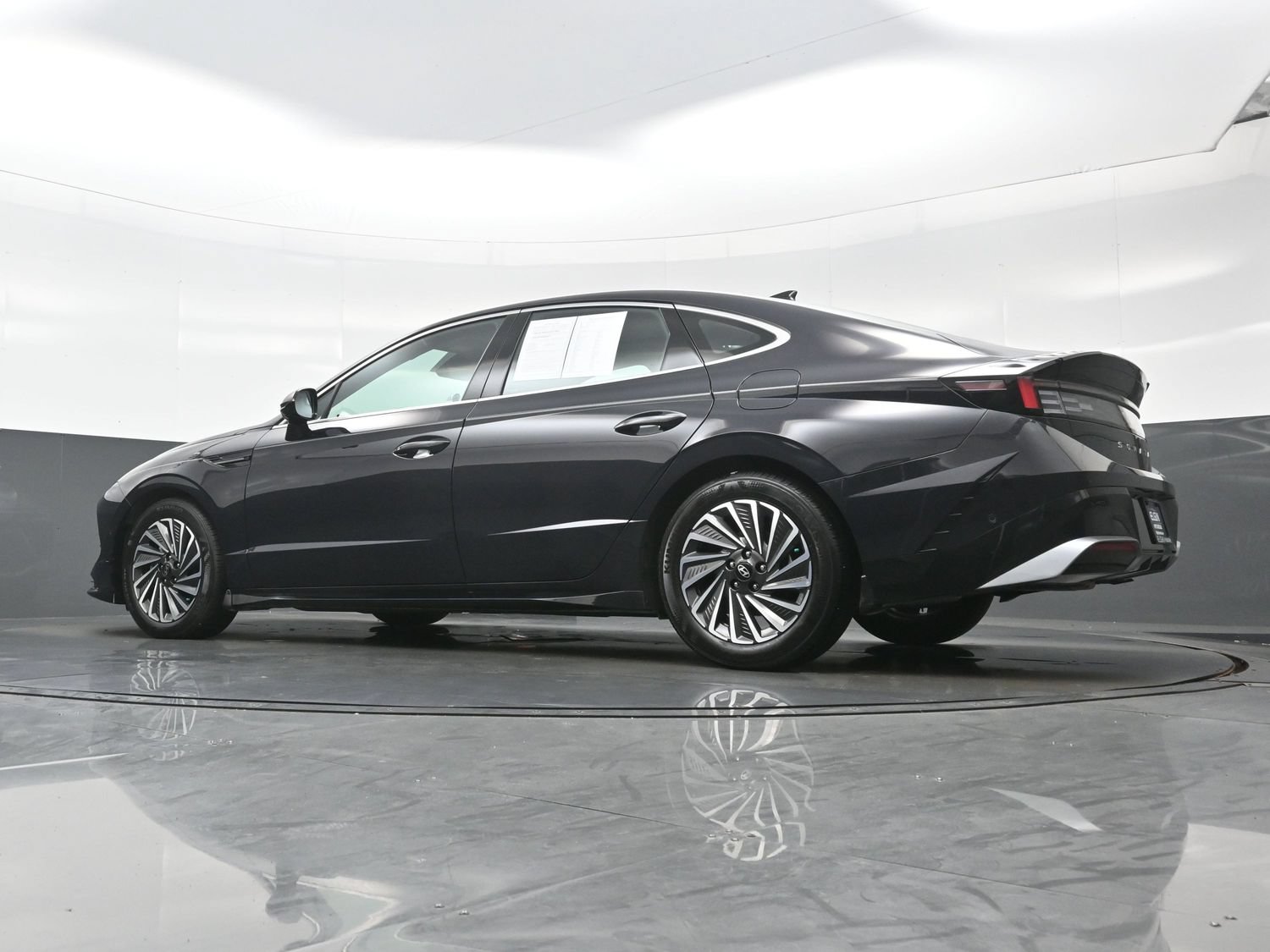 Certified 2026 Hyundai Sonata Limited FWD image 30