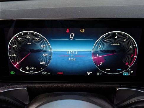 Certified 2025 Mercedes-Benz GLB 250 image 11