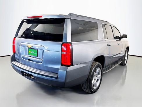Used 2020 Chevrolet Suburban LT image 10